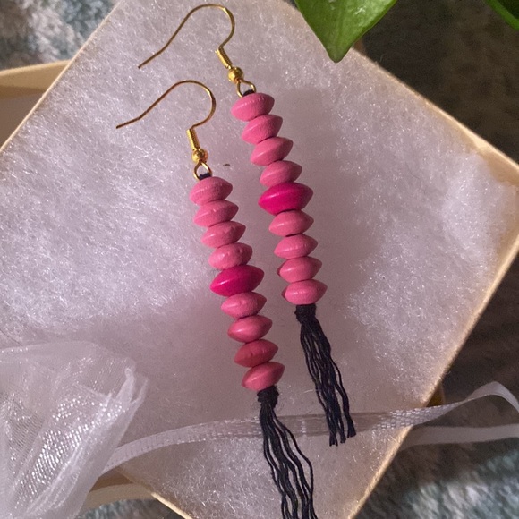 Magenta Pink Hand Crafted Macrame Tassel Fringe Earrings Wood Beaded Accents - Picture 3 of 9